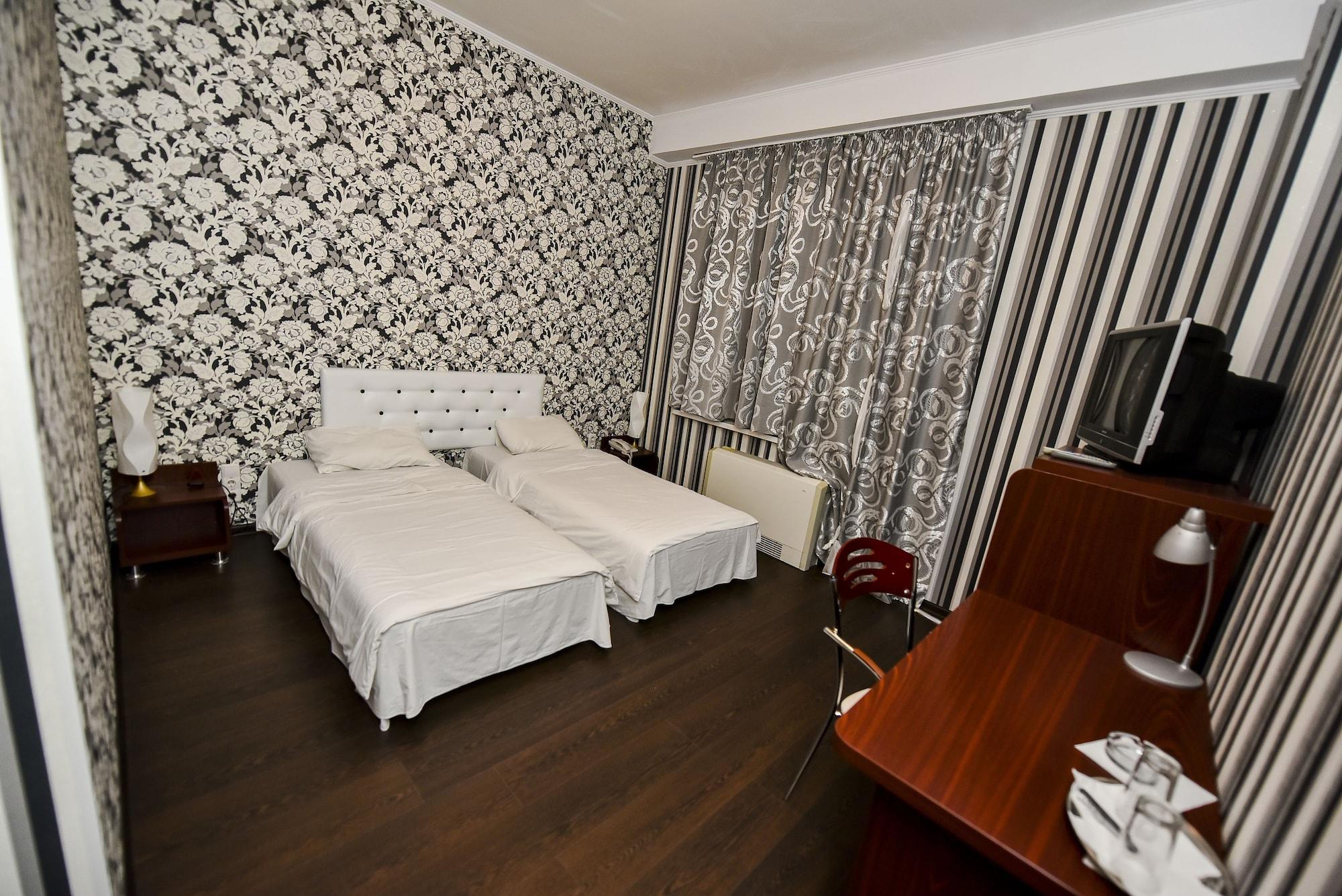 Mesogios Hotel 키시나우 외부 사진