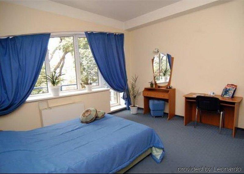 Mesogios Hotel 키시나우 객실 사진