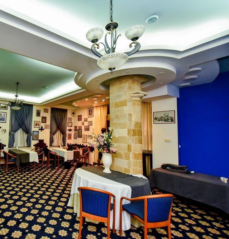Mesogios Hotel 키시나우 외부 사진