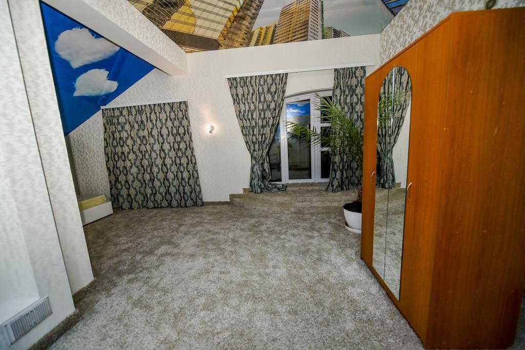 Mesogios Hotel 키시나우 외부 사진