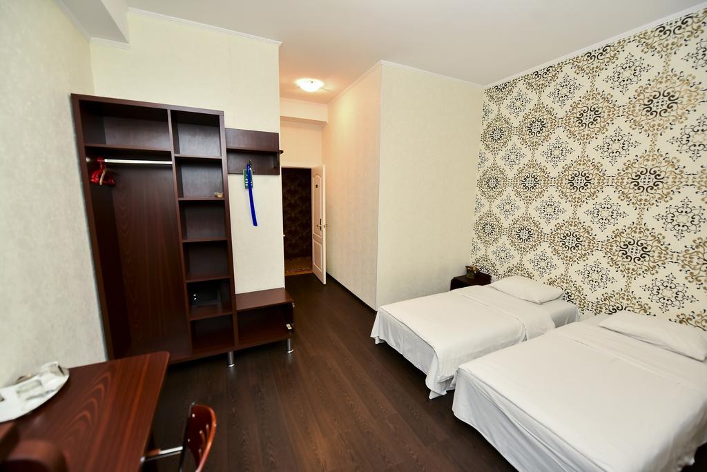 Mesogios Hotel 키시나우 외부 사진