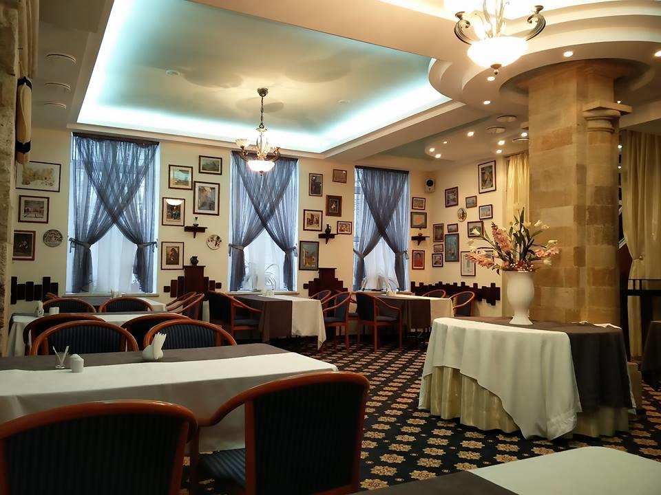 Mesogios Hotel 키시나우 외부 사진