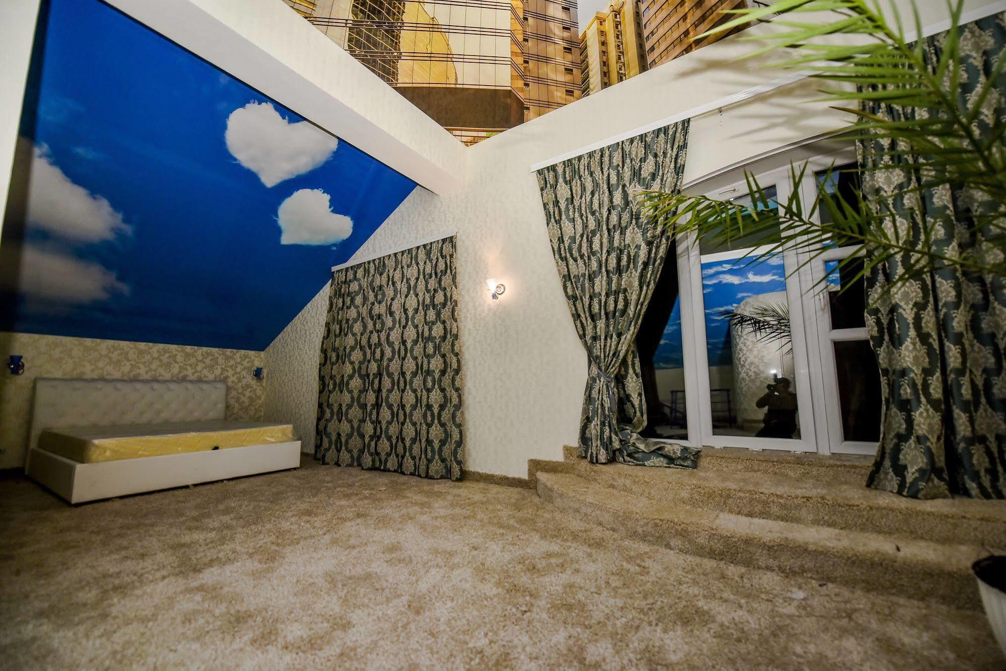 Mesogios Hotel 키시나우 외부 사진