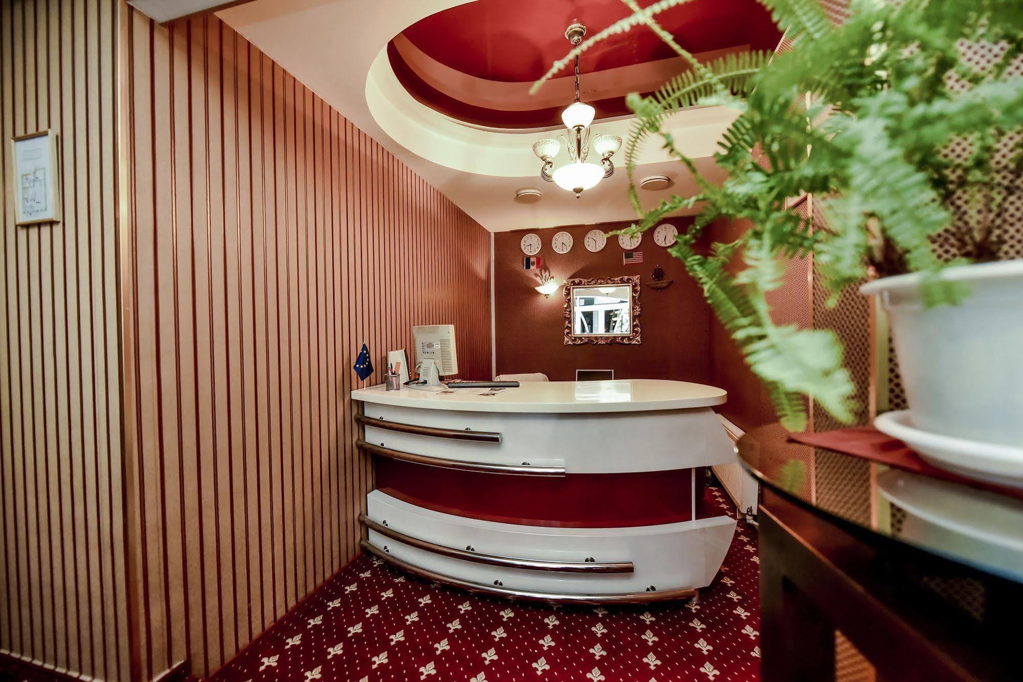 Mesogios Hotel 키시나우 외부 사진